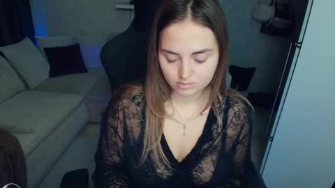 crystalemily online show from 11/28/25, 07:38