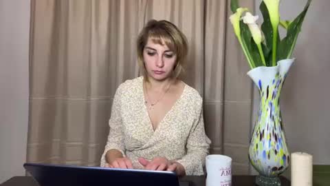 Snapshot of crystalfever_ chatting on 07/21/26, 08:33 Mary online show from 07/21/26, 08:33