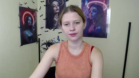 Snapshot of crystalgirl__ chatting on 11/06/25, 08:15 Stella online show from 11/06/25, 08:15