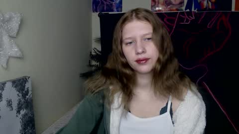 Snapshot of crystalgirl__ chatting on 03/03/26, 07:36 Stella online show from 03/03/26, 07:36