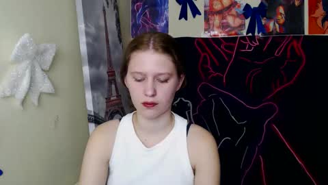 Stella online show from 03/11/26, 01:17