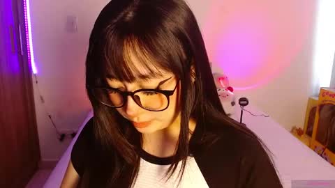Snapshot of crystalitesq chatting on 05/02/26, 01:16 Olivia online show from 05/02/26, 01:16