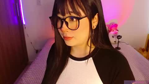 Snapshot of crystalitesq chatting on 05/23/26, 01:59 Olivia online show from 05/23/26, 01:59