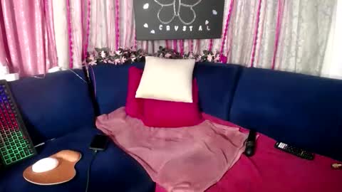 crystaljes online show from 04/01/26, 06:05