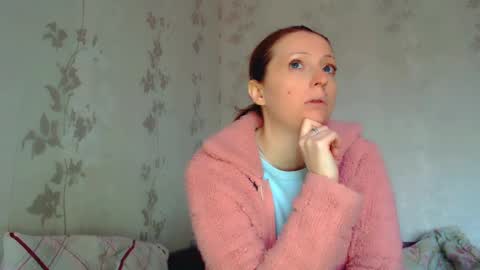 Snapshot of crystallangel chatting on 04/25/26, 02:14 CrystallAngel online show from 04/25/26, 02:14