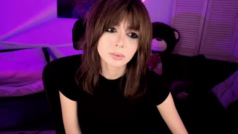 crystallbloom online show from 04/07/26, 01:39