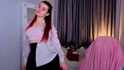 Lora online show from 03/20/26, 09:41