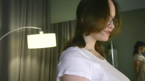 Kitty online show from 04/28/26, 10:15