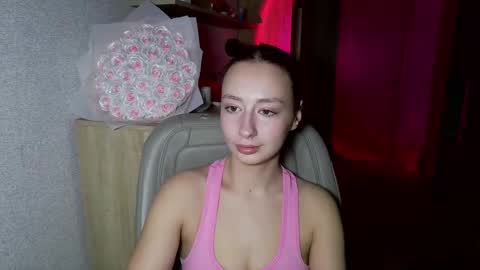 Snapshot of crystallkris chatting on 12/16/24, 12:15 Kristina online show from 12/16/24, 12:15