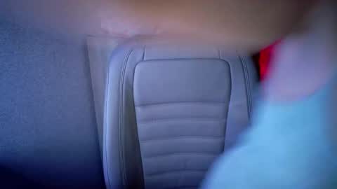 Snapshot of crystallkris chatting on 12/17/24, 04:12 Kristina online show from 12/17/24, 04:12