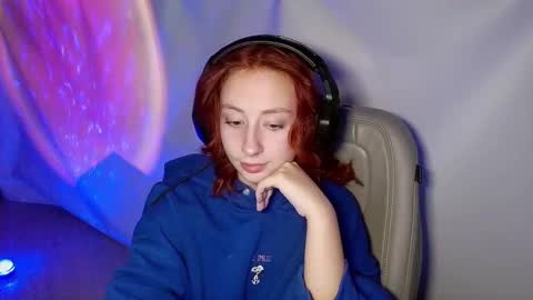 Snapshot of crystallkris chatting on 12/24/24, 11:33 Kristina online show from 12/24/24, 11:33