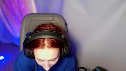 Snapshot of crystallkris chatting on 12/25/24, 02:35 Kristina online show from 12/25/24, 02:35