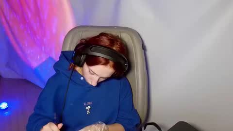 Snapshot of crystallkris chatting on 12/25/24, 05:37 Kristina online show from 12/25/24, 05:37