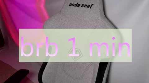 Snapshot of crystallkris chatting on 01/11/25, 04:06 Kristina online show from 01/11/25, 04:06