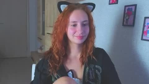 Snapshot of crystallkris chatting on 12/05/25, 08:27 Kristina online show from 12/05/25, 08:27