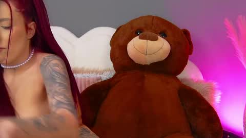 crystallred online show from 04/23/26, 12:29