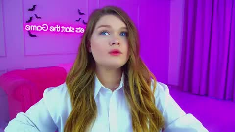 Snapshot of crystallyons chatting on 10/24/25, 11:06 Crystal online show from 10/24/25, 11:06