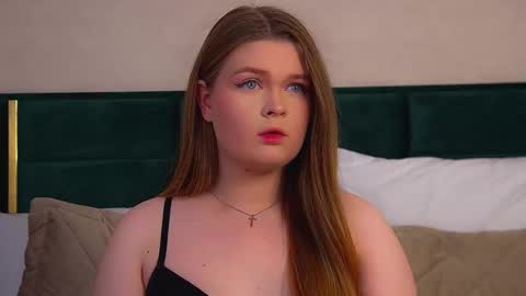 Snapshot of crystallyons chatting on 11/03/25, 06:09 Crystal online show from 11/03/25, 06:09