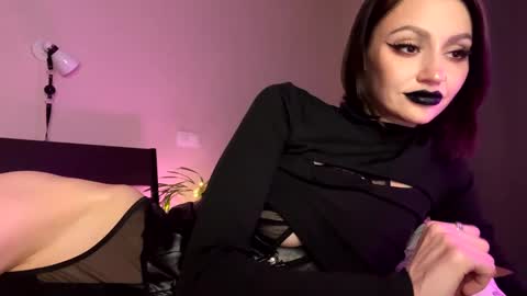 Molly Moore online show from 12/17/24, 12:34