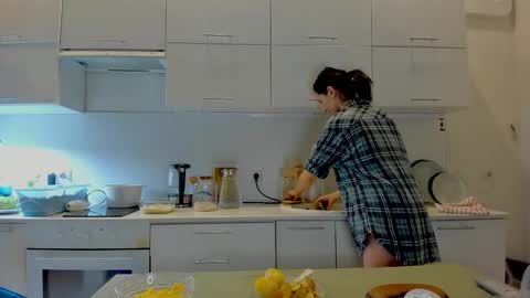 Maria online show from 12/04/25, 03:27