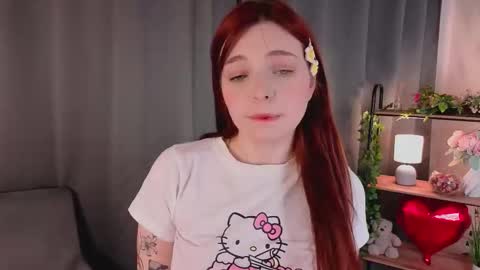 Snapshot of crystalrossy chatting on 02/15/26, 04:03 Morry online show from 02/15/26, 04:03