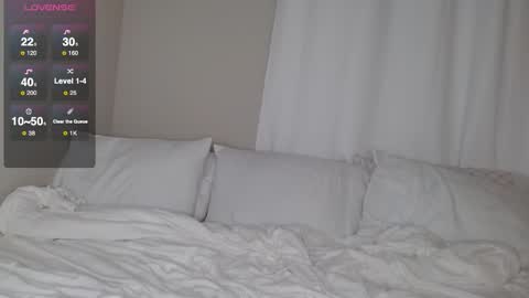 Snapshot of crystalstarlet chatting on 11/28/25, 02:03 Nikki online show from 11/28/25, 02:03