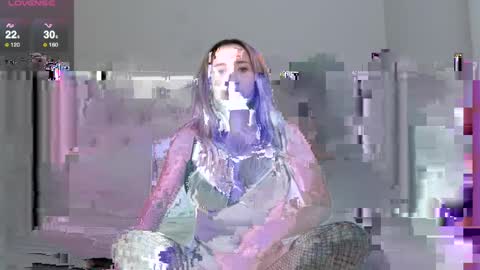 Nikki online show from 04/21/26, 10:34