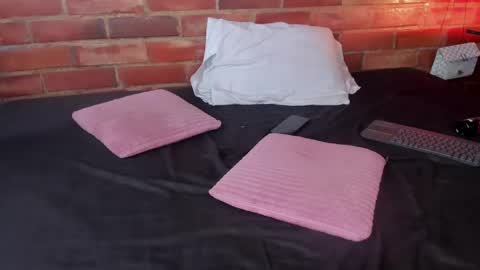 Soy Crystal online show from 03/04/25, 04:09