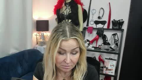 CrystalHotty online show from 03/27/26, 08:48