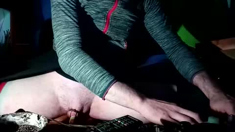 crystelweed online show from 10/12/25, 01:48