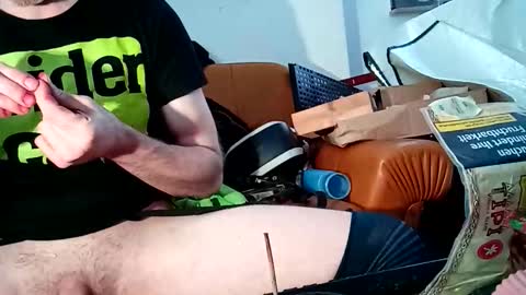 crystelweed online show from 10/12/25, 01:54