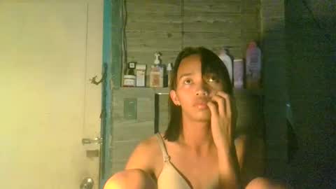 Lauren online show from 11/16/25, 04:34