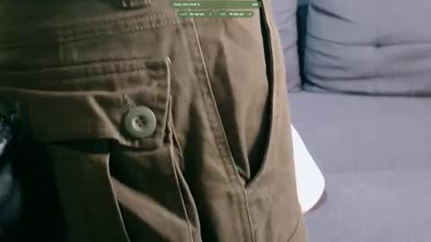 Snapshot of cuckbaitking chatting on 10/23/25, 03:39 CuckbaitKing online show from 10/23/25, 03:39