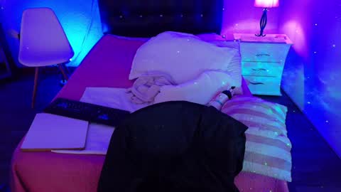 Snapshot of cuckoldlover69_ chatting on 02/07/25, 03:01 cuckoldlover69_ online show from 02/07/25, 03:01