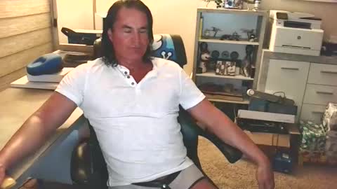 Yup... kinda old but Stop in and say hello online show from 06/07/26, 05:33