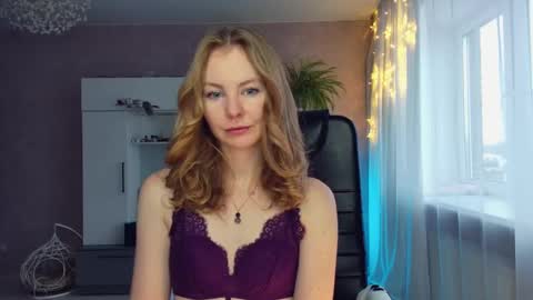 Snapshot of cuddle_kitten chatting on 12/12/24, 07:08 Alexia online show from 12/12/24, 07:08