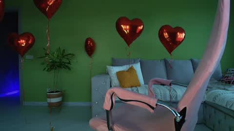 Snapshot of cuddle_kitten chatting on 05/27/26, 02:03 Alexia online show from 05/27/26, 02:03