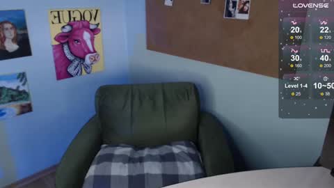 Snapshot of cuddlieschris chatting on 02/20/25, 02:18 Chris online show from 02/20/25, 02:18