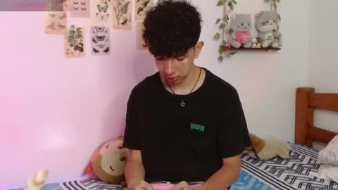 Cuddly online show from 04/30/26, 05:47
