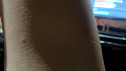 im KIM new girl to spoil online show from 02/17/25, 08:47