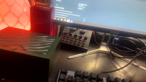 im KIM new girl to spoil online show from 03/05/25, 12:05