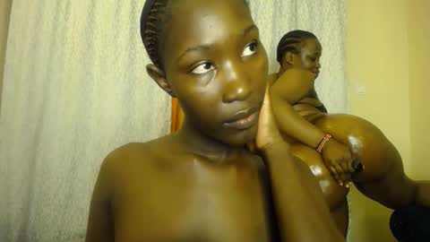 Snapshot of cum_bhaddie chatting on 09/24/25, 02:26 Cammy online show from 09/24/25, 02:26