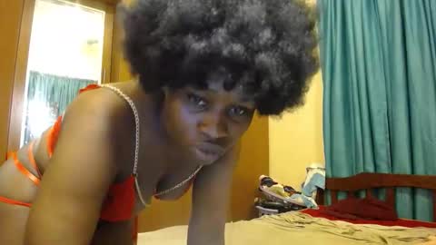 Snapshot of cum_bhaddie chatting on 10/11/25, 04:16 Cammy online show from 10/11/25, 04:16