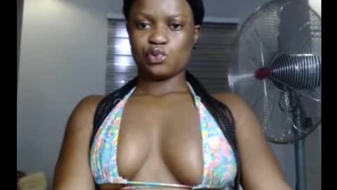 Snapshot of cum_ebony_petitxx chatting on 09/18/25, 07:21 cath online show from 09/18/25, 07:21