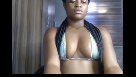 Snapshot of cum_ebony_petitxx chatting on 10/21/25, 07:42 cath online show from 10/21/25, 07:42