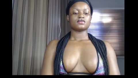 Snapshot of cum_ebony_petitxx chatting on 10/22/25, 07:19 cath online show from 10/22/25, 07:19