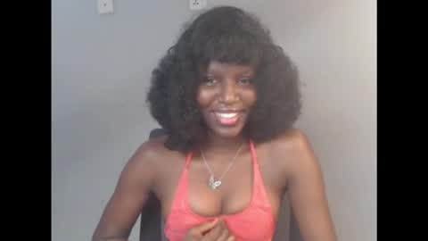 Snapshot of cum_ebony_xsecret chatting on 10/29/25, 07:32 sophie online show from 10/29/25, 07:32
