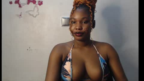 Snapshot of cum_ebony_xxxpetit chatting on 06/30/26, 01:06 Teeha online show from 06/30/26, 01:06