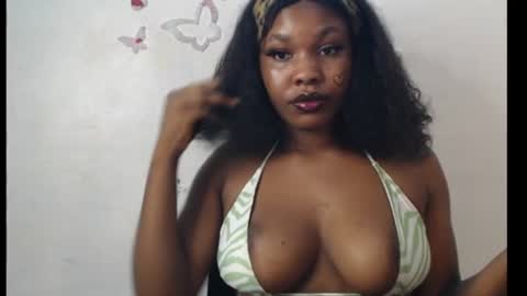 Snapshot of cum_ebony_xxxpetit chatting on 07/02/26, 01:05 Teeha online show from 07/02/26, 01:05