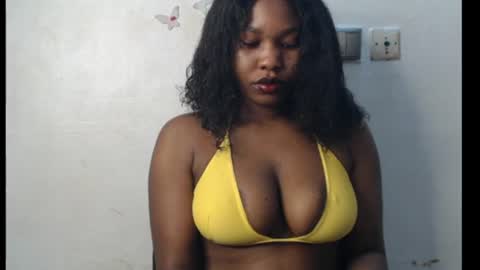 Snapshot of cum_ebony_xxxpetit chatting on 07/04/26, 01:01 Teeha online show from 07/04/26, 01:01